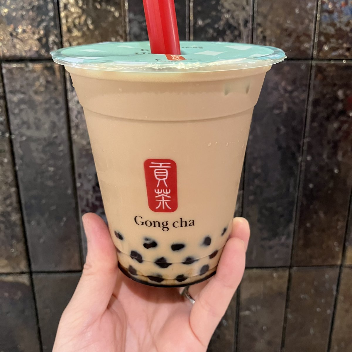 結果は置いといて初日に5🦆終了と
色々バタバタした今日、仕事終わりに行くと決めてたご褒美ゴンチャへ
学割で黒糖ブラックミルクティー
さて、かーえろっと♩

産能ゴンチャ部入部希望です
#産能ゴンチャ部