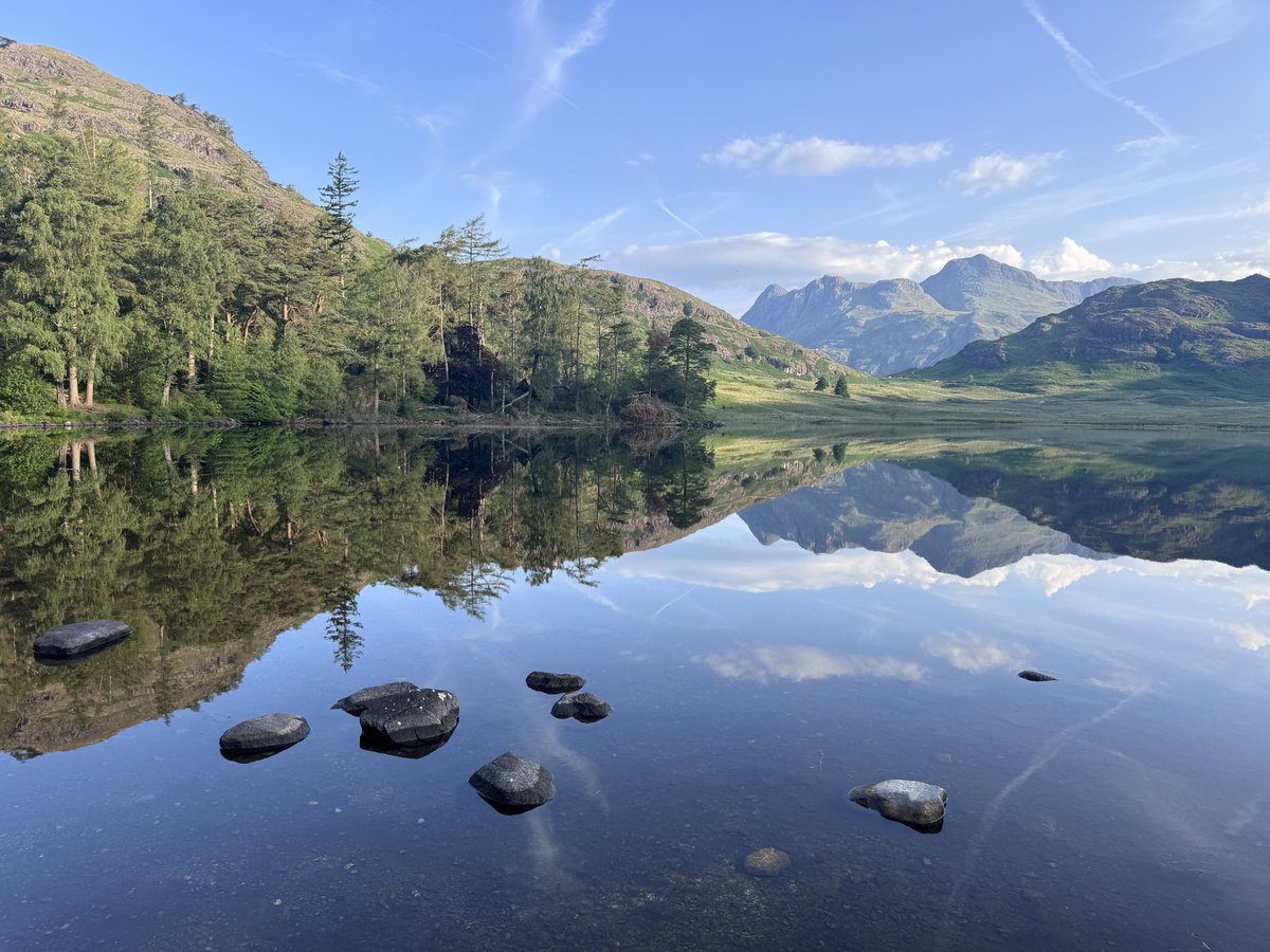 Why is this allowed to continue to happen!! Blea tarn this morning full of 20 ‘wild’ off their heads campers. <a href="/BBC_Cumbria/">BBC Cumbria</a> <a href="/BBCNWT/">BBC North West</a> <a href="/CumbriaCrack/">Cumbria Crack</a>