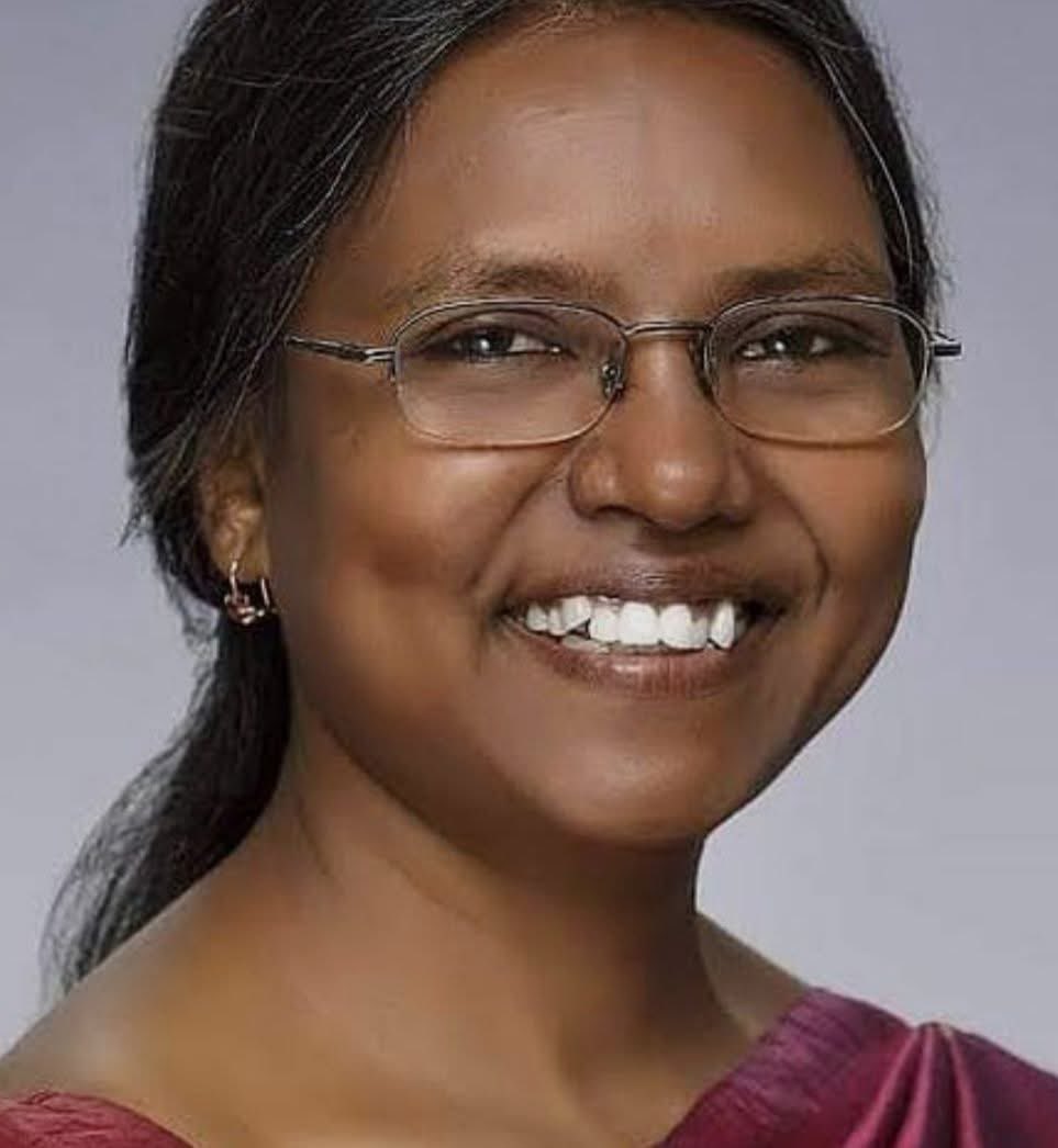 भारत के लिए बेहद ही गर्व की बात है कि झारखंड की बेटी डॉ. सोनाझरिया मिंज — भारत की पहली आदिवासी महिला जो यूनेस्को चेयर की को-चेयरपर्सन नियुक्त हुई हैं। 

डा मिंज का जन्मस्थान गुमला जिला में है और अनेक संघर्षों से आज वह इस मुकाम तक पहुंची हैं।

यूनेस्को जैसे बेहद प्रतिष्ठित वैश्विक