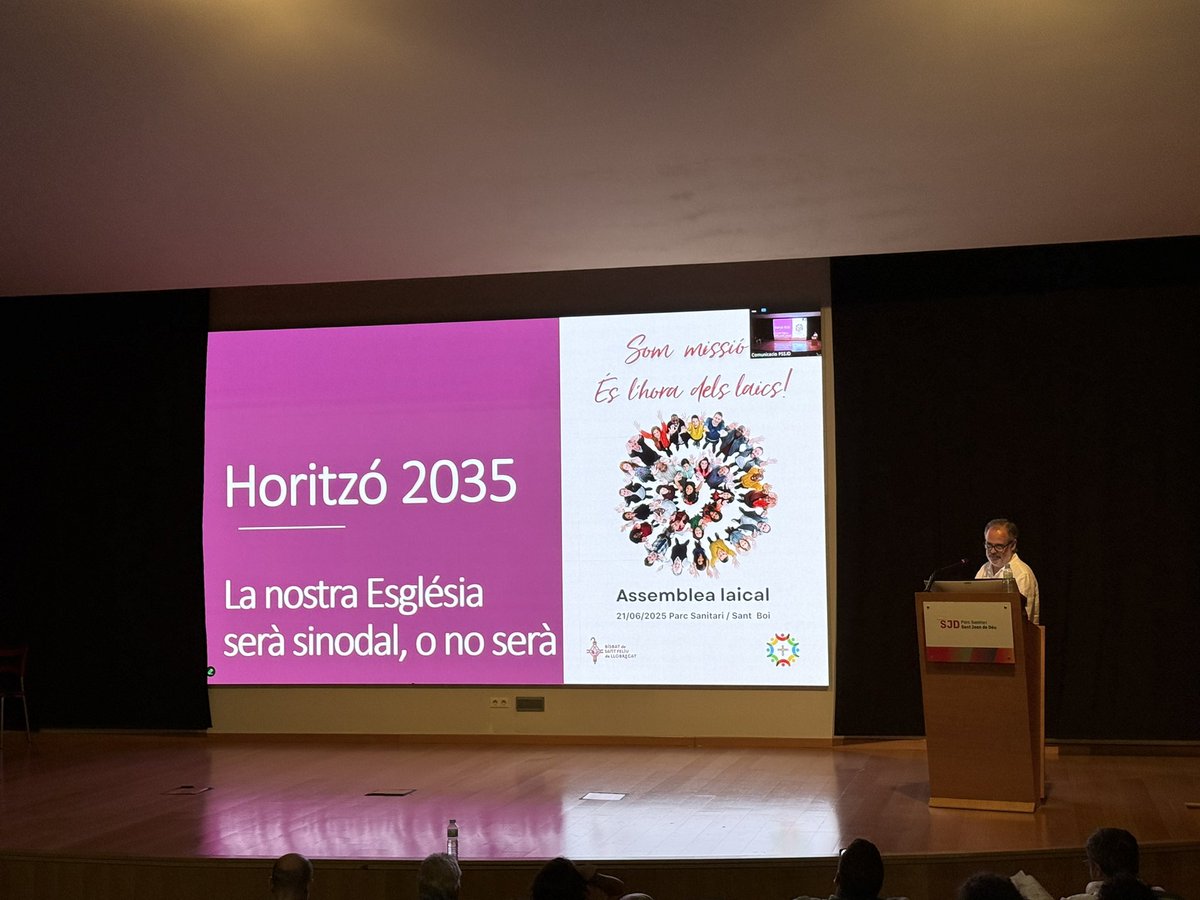 El nou Secretari General i Canceller del Bisbat de Sant Feliu, Joan Torras, explica el projecte 𝗛𝗼𝗿𝗶𝘁𝘇ó 𝗦𝗮𝗻𝘁 𝗙𝗲𝗹𝗶𝘂 𝟮𝟬𝟯𝟱 per debatre sobre com ha de ser el futur de la diòcesi santfeliuenca. #aasemblealaical