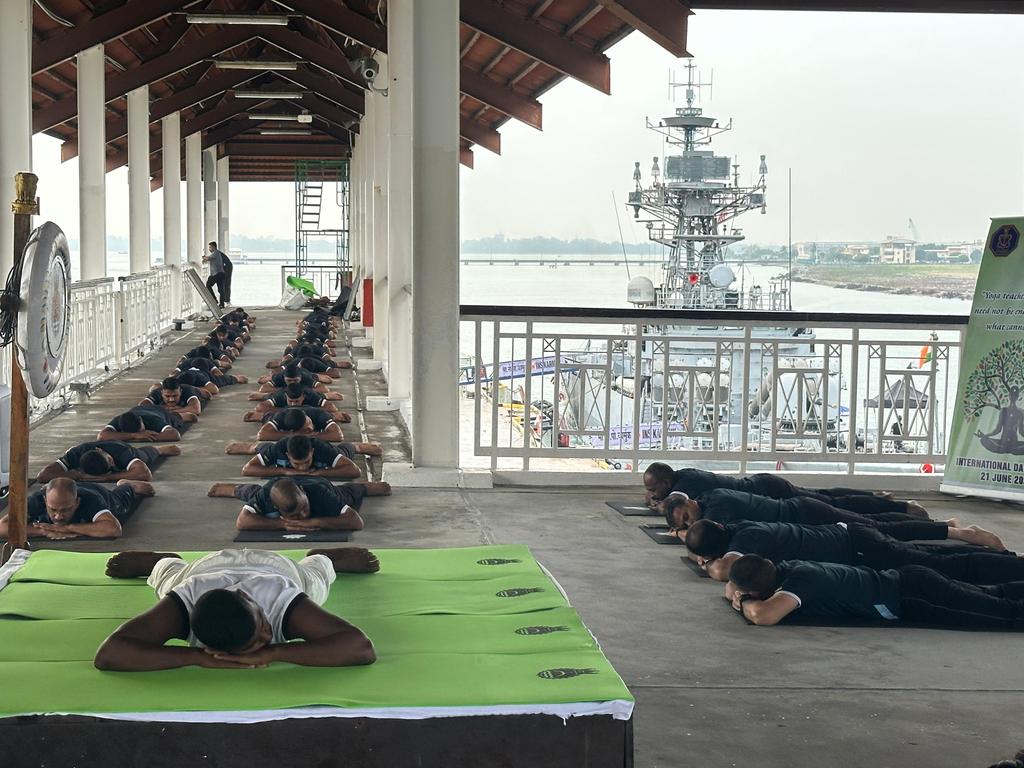 #IndianNavy's Mission Deployed warship INS Karmuk commemorated the #InternationalDayofYoga2025 at Port Klang in collaboration with the Royal Malaysian Navy.

The event featured participation from 100 school children and Malaysian Naval personnel with the ship’s crew, promoting