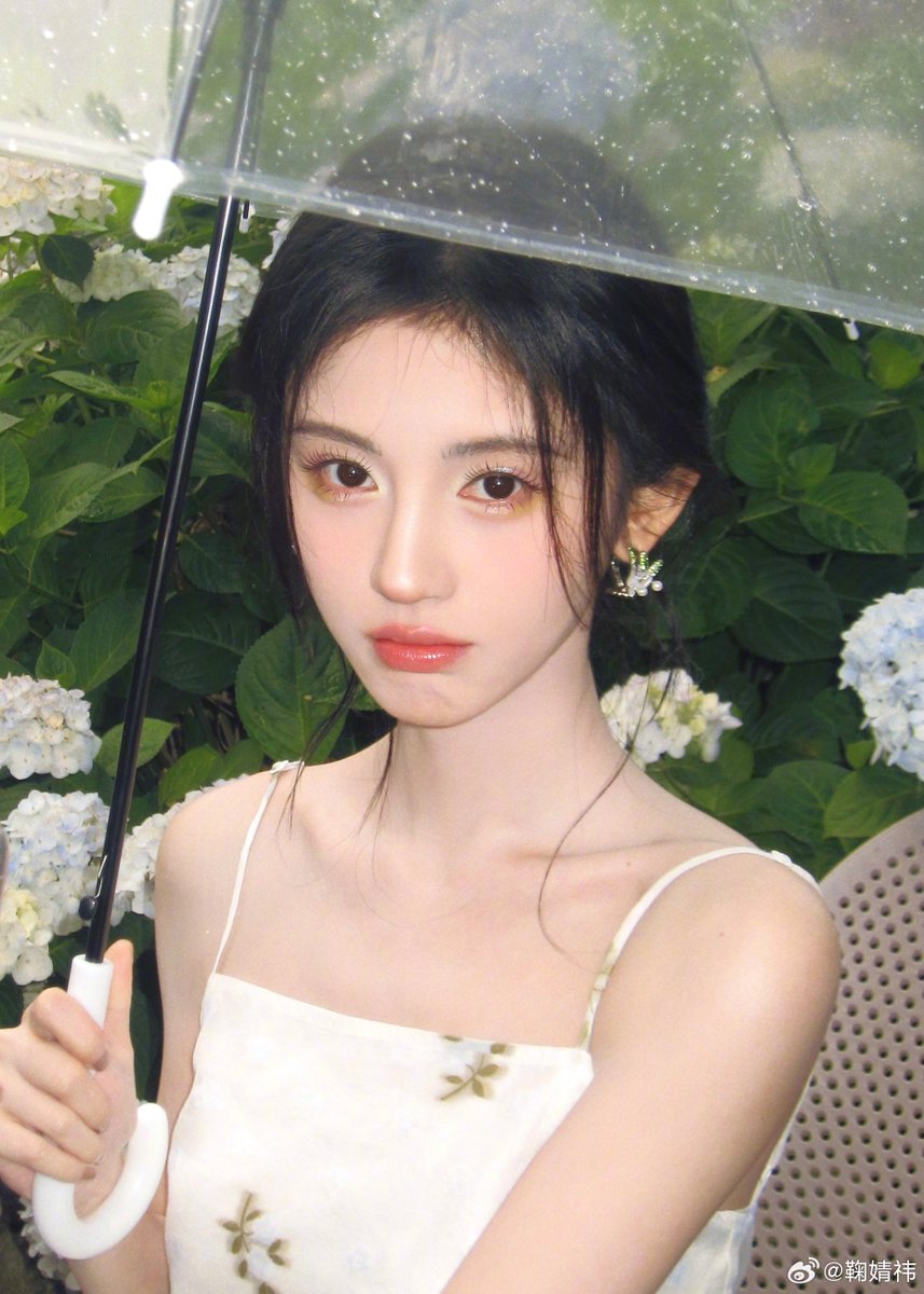 corazon_jy's tweet photo. 250621 쥐징이 웨이보 업데이트 (1/3)
‘📸📸’
#쥐징이 #鞠婧祎 #JuJingyi #จวีจิ้งอี https://t.co/nrT16XEDka