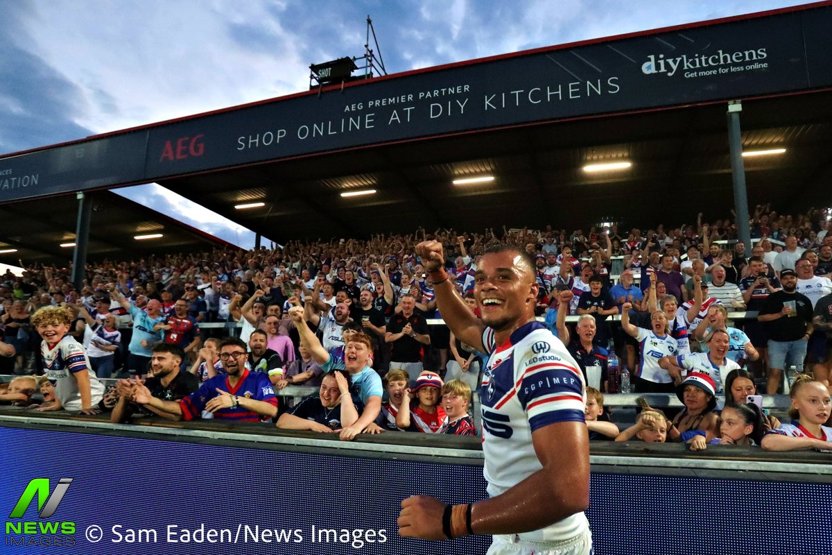 Eado (photo) (@sameaden) on Twitter photo ⚪️🔵🔴 Wakefield Trinity 16 - 10 Wigan Warriors 🍒
Copyright - Sam Eaden/News Images ⚪️🔵🔴 Wakefield Trinity 16 - 10 Wigan Warriors 🍒
Copyright - Sam Eaden/News Images