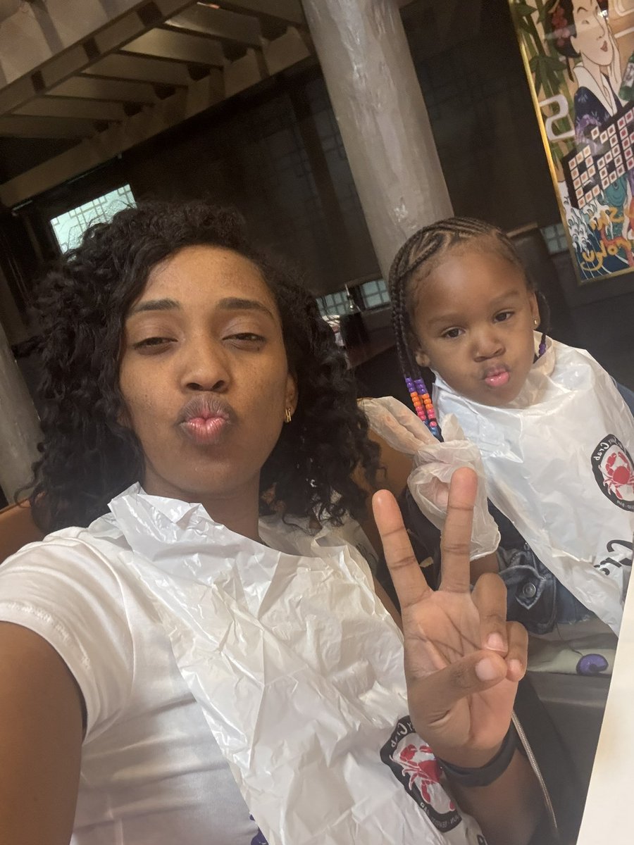 Breezy26_'s tweet photo. Yall know we matching all weekend too, that’s my lil twin fa sho! I don’t care that we don’t look a like either 😂 if you hear her talk, you know that ME!!! https://t.co/boE1iHu0QP