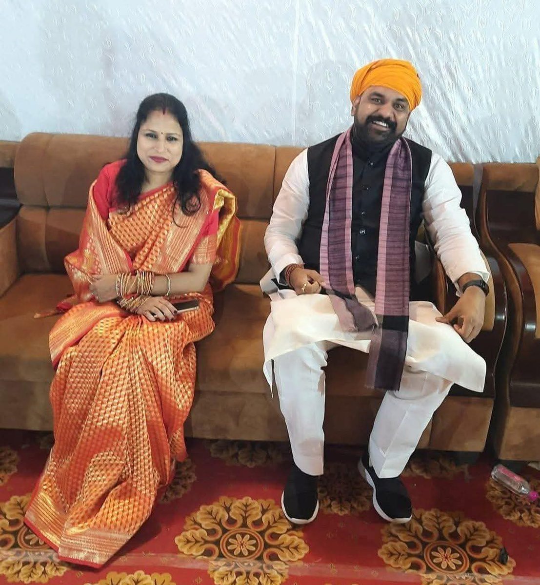 Dr Dilip Jaiswal 🇮🇳 (@dilipjaiswalbjp) on Twitter photo अनंत शुभकामनाएं एवं बधाई
बिहार के माननीय उपमुख्यमंत्री श्री <a href="/samrat4bjp/">Samrat Choudhary</a> जी एवं उनकी धर्मपत्नी को विवाह वर्षगांठ की हार्दिक बधाई एवं अशेष शुभकामनाएं। ईश्वर से प्रार्थना है कि आपका दांपत्य जीवन सदैव प्रेम, सम्मान और सौहार्द से परिपूर्ण रहे तथा आप दोनों का साथ यूं ही अनंतकाल तक अनंत शुभकामनाएं एवं बधाई
बिहार के माननीय उपमुख्यमंत्री श्री <a href="/samrat4bjp/">Samrat Choudhary</a> जी एवं उनकी धर्मपत्नी को विवाह वर्षगांठ की हार्दिक बधाई एवं अशेष शुभकामनाएं। ईश्वर से प्रार्थना है कि आपका दांपत्य जीवन सदैव प्रेम, सम्मान और सौहार्द से परिपूर्ण रहे तथा आप दोनों का साथ यूं ही अनंतकाल तक