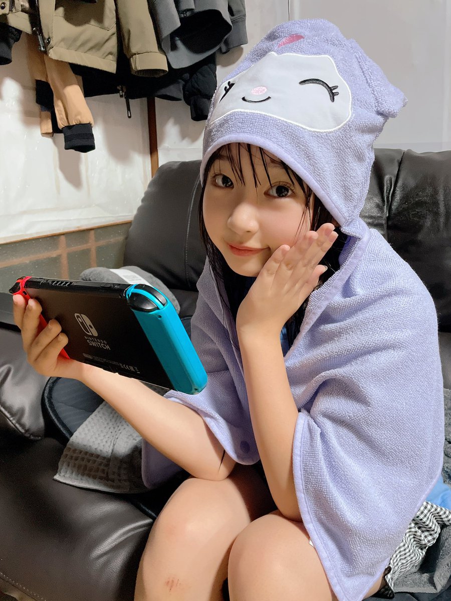 ひさしぶりのゲームタイム🎮♡
全然できなかったからうれしい(*¯︶¯♥)
なんのゲームしてるでしょ～🎀

 #zerodanceschool #gogobridge #キッズモデル #キッズアイドル #研修生 #js4 #9さい #まゆ
