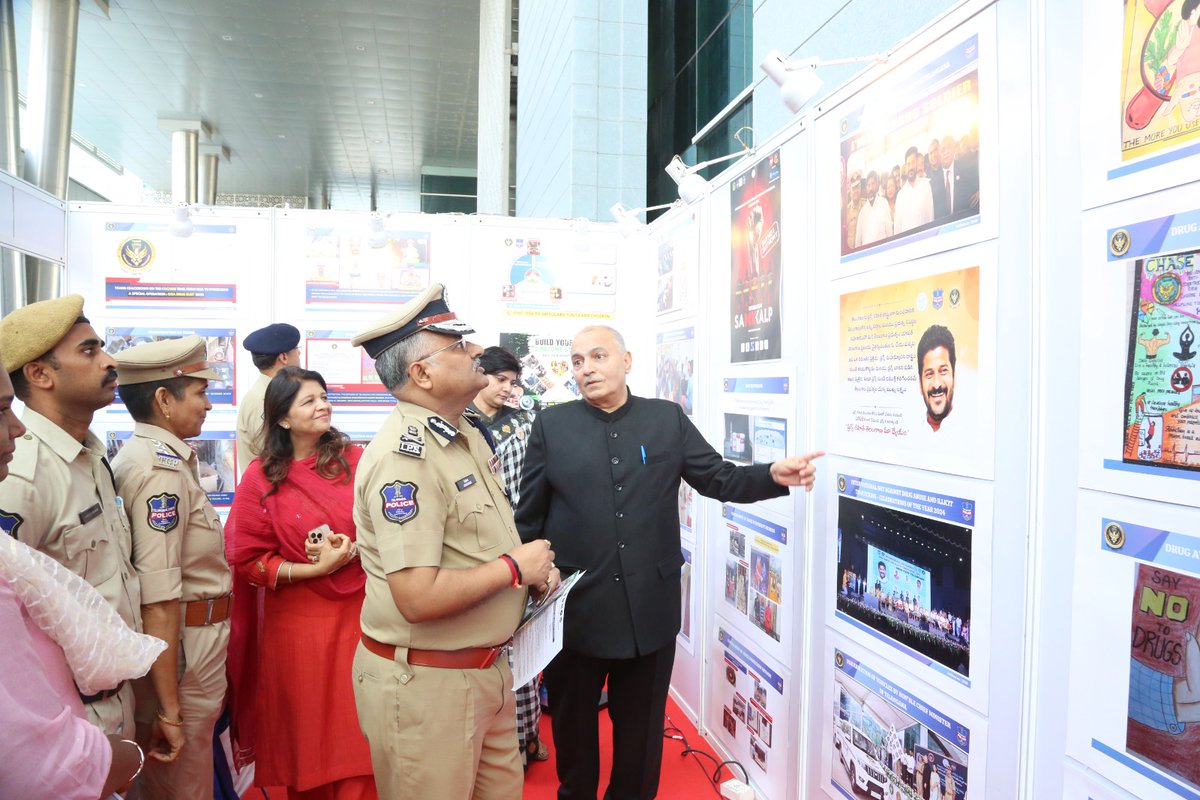 TelanganaCOPs's tweet photo. United Against Drugs. United for a Better Tomorrow.
DGP Dr. Jitender IPS inaugurated Drug Awareness Week at TGANB, Banjara Hills today. With the presence of senior officials and the spirited participation of over 2000 students.
#SayNoToDrugs #DrugAwarenessWeek #telanganapolice https://t.co/PtRF01K4WH