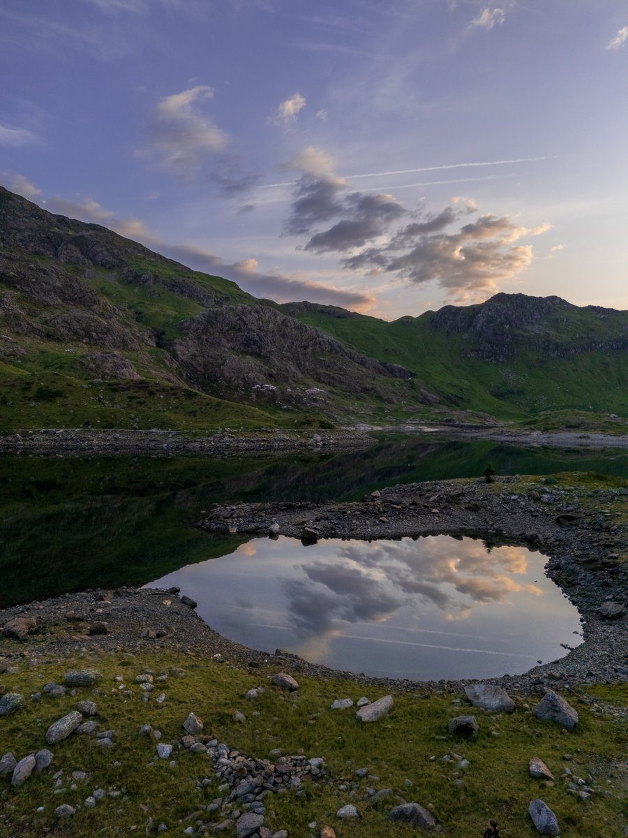 Summer Solstice sunrise was gorgeous, now it’s raining heavily in Eryri <a href="/S4Ctywydd/">S4C Tywydd</a> <a href="/StormHour/">#StormHour</a> #NorthWales #Snowdon Llyn Llyd