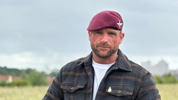 XSpaces ace <a href="/SeanyBoyy89/">The Uncensored Patriots 🏴󠁧󠁢󠁥󠁮󠁧󠁿</a> has started a fundraiser for George Ford, 35. He is an army veteran, who was shot in Afghanistan, &amp; suffers from PTSD. Now homeless he lost out to emergency accommodation to Afghans who were moved in by <a href="/BracknellForest/">Bracknell Forest</a> Council.

If you can help, it'd be