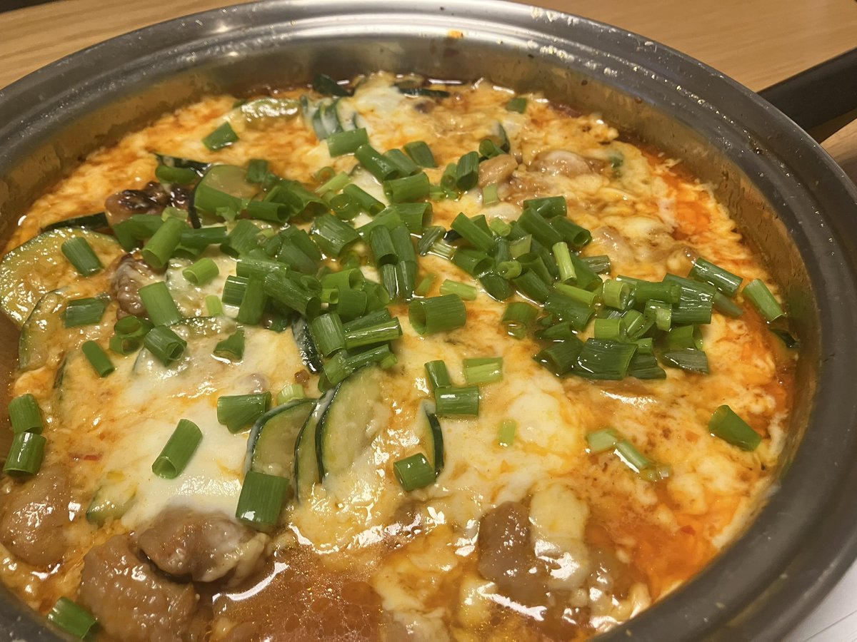 晩飯はうろ覚えチーズタッカルビ
昔食ったタッカルビの味だけを頼りに作った
