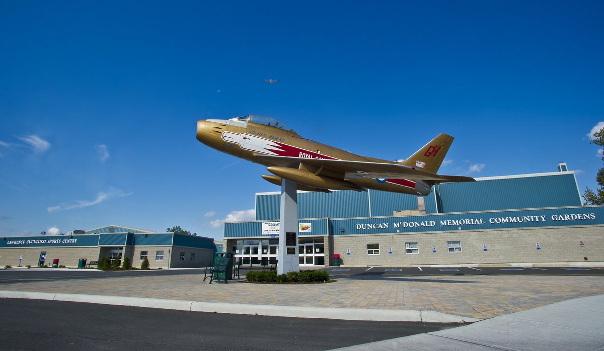 STAY COOL, QW!🌡️☀️💦

Extreme heat is forecasted for this weekend.

❄️ The Quinte West cooling centre at the Duncan McDonald Memorial Arena is open today and tomorrow from 9 a.m. to 5 p.m.

💦 Splash pads are open daily from 9 a.m. to 9 p.m. Visit: quintewest.ca/splash