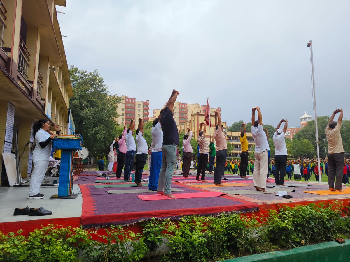 KV BHU FS Varanasi (@kvbhu1) on Twitter photo #IYD2025 <a href="/KVBHU1/">KV BHU FS Varanasi</a> <a href="/bhu_kv/">KV BHU 2nd Shift</a>
#OneEarthOneHealth
#YogaDay2025
#YogaForOneEarthOneHealth
<a href="/KVS_HQ/">Kendriya Vidyalaya Sangathan</a>
<a href="/kvsrovaranasi/">KVSROVARANASI</a> #IYD2025 <a href="/KVBHU1/">KV BHU FS Varanasi</a> <a href="/bhu_kv/">KV BHU 2nd Shift</a>
#OneEarthOneHealth
#YogaDay2025
#YogaForOneEarthOneHealth
<a href="/KVS_HQ/">Kendriya Vidyalaya Sangathan</a>
<a href="/kvsrovaranasi/">KVSROVARANASI</a>