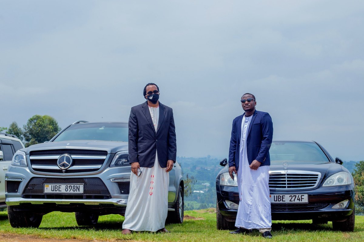 NAVIO #EastLORD (@naviomusic) on Twitter photo In the heart of Tooro. At the Royal Palace is where we became inspired to do this one 👑 <a href="/ObukamaBwaTooro/">Tooro Kingdom</a>
#JoyJoy Visuals are out now 📺 youtu.be/so3sY1ltIOc
Produced by @barubeatz x @abaasar
🎥: @henixtouchfilmz
Featuring Ayesiga Muzamir
Salute <a href="/flexdpaper/">Flex D’Paper</a> as one of the In the heart of Tooro. At the Royal Palace is where we became inspired to do this one 👑 <a href="/ObukamaBwaTooro/">Tooro Kingdom</a>
#JoyJoy Visuals are out now 📺 youtu.be/so3sY1ltIOc
Produced by @barubeatz x @abaasar
🎥: @henixtouchfilmz
Featuring Ayesiga Muzamir
Salute <a href="/flexdpaper/">Flex D’Paper</a> as one of the