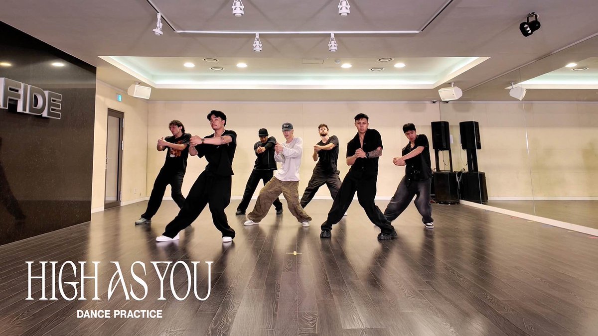 High As You (Dance Practice) 

🔗 youtu.be/YpRsTDYHeww

#HighAsYou 
#MarkTuan #Mark 
#마크 #段宜恩
<a href="/marktuan/">Mark Tuan</a>