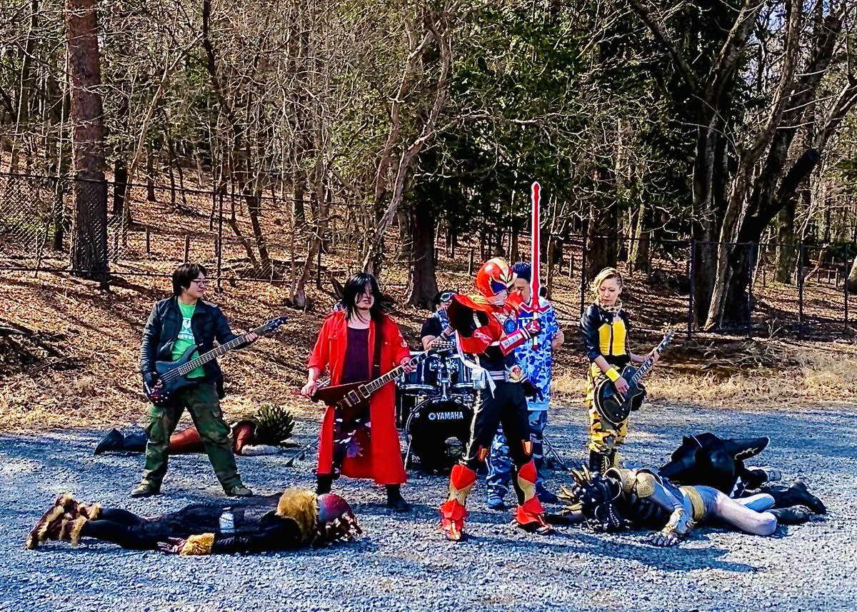 AmuroRare2's tweet image. 私のMV[フルバージョン]が完成しました✨
素晴らしい仕上がりになってます😆

良い大人のみんな！観てねー👋😙

曲: 『俺の名前はマジマスター』
歌:破壊戦隊グラスクラッシャー
⬇️
youtu.be/igqptDttetQ

#カクテル戦士マジマスター 
#宇都宮市 

前回のPVはこちら⬇️
youtu.be/MFOCqw2CtiU?fe…