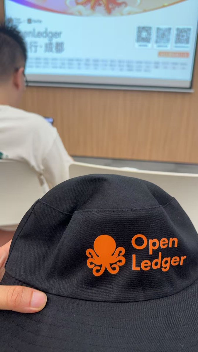 Elysia Yang tweet media