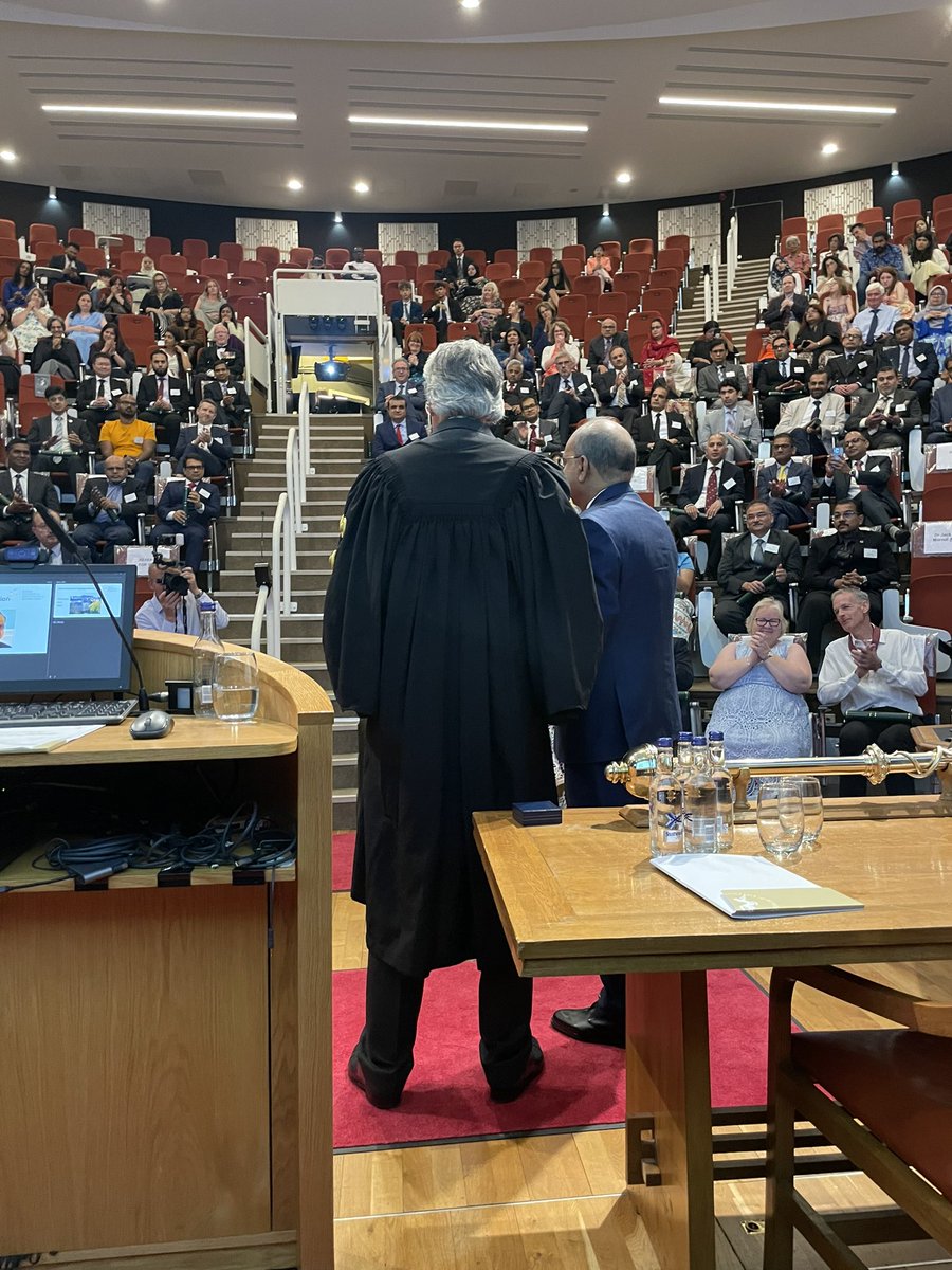 CPJMEdinburgh's tweet image. New Fellows Ceremonies @RCPEdin are always a delight. Meeting inspiring people involved in healthcare from around the world, showing them our College, and ‘breaking bread’ with them over dinner. @KerriBaker20 @rcpeVP_SNI