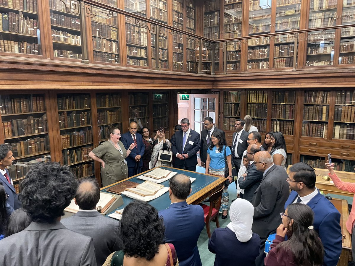 CPJMEdinburgh's tweet image. New Fellows Ceremonies @RCPEdin are always a delight. Meeting inspiring people involved in healthcare from around the world, showing them our College, and ‘breaking bread’ with them over dinner. @KerriBaker20 @rcpeVP_SNI