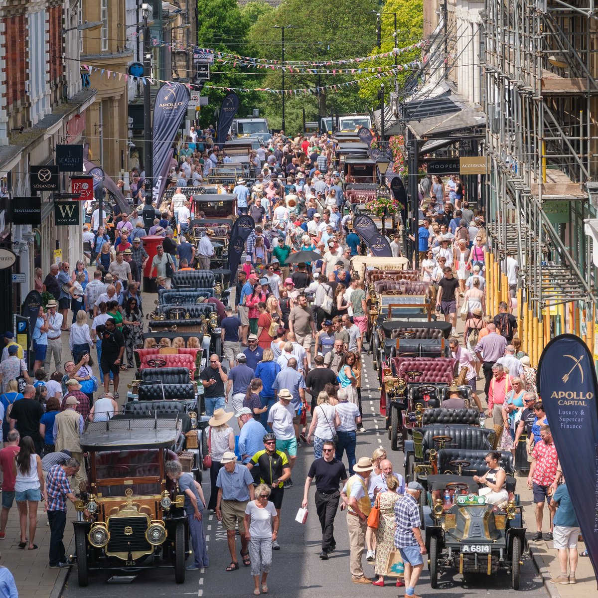 Richard Maude (@silverginger) on Twitter photo Veteran cars line James Street in #Harrogate during the Veteran Car Run 2025 Veteran cars line James Street in #Harrogate during the Veteran Car Run 2025