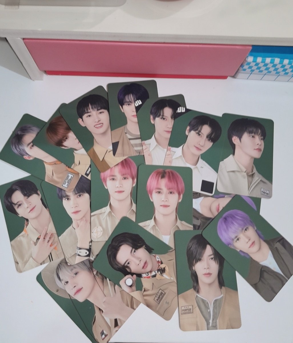 giveaway by viyoow ★.ᐟ 🎧
╰┈➤ 3 winner

1 lightstick nct dream ver 2 + 4 pc nctzone random + spay

★ rt, like, and follow my x
★ follow ig bit.ly/4kRy2Ug
★ rep "done and dom"

📆 end 26 july [foto ls hanya untuk pemanis] 

good luck all 🍀‼️