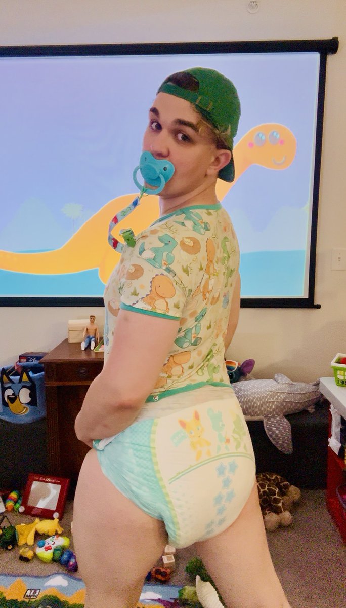 DiaperedDino🦕 tweet media