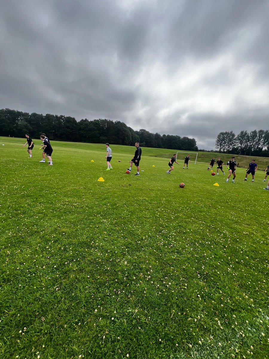 Pre-season continued with a session in Bathgate which included hill runs at the notorious Puir Wife's Brae. Then a change of scenery this morning with a session in Falkirk. The boys are really putting the work in and getting their fitness in great shape for the new season 💪