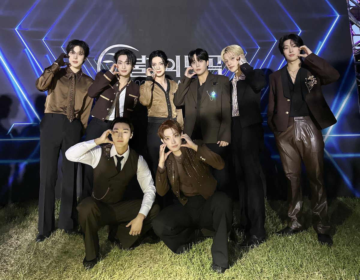 [📷] KBS2 #불후의명곡 Behind Photo

봐도 봐도 신나는 무대로
경주도 흥으로 물들이고 왔어요 ჱ̒˶ｰ̀֊ｰ́ )

#ATEEZ #에이티즈