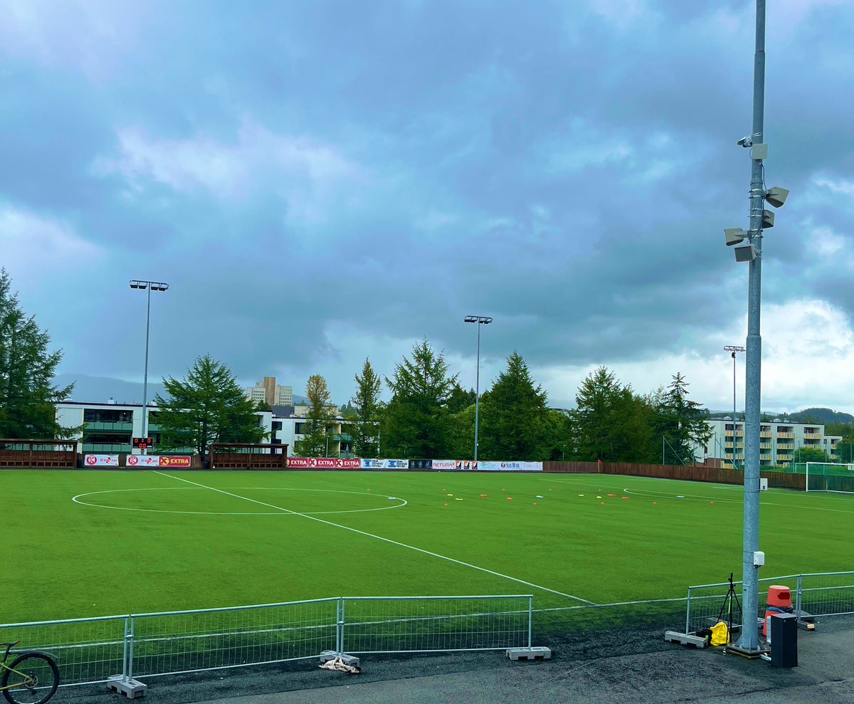 45 minutter til kampstart i Parken. A-laget spiller vårsesongens siste match. <a href="/RorvikSenior/">Rørvik IL - Senior</a> er motstander kl 14.00. Ta turen innom da vel! 👍 #breddefotball #4divisjon #vibryross