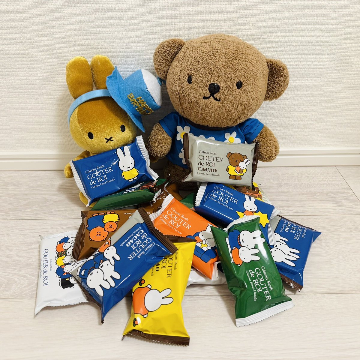 BorisPori's tweet image. Happy Birthday Miffy 70th( ・ᴥ・ )🎂✨

#ミッフィー誕生日2025