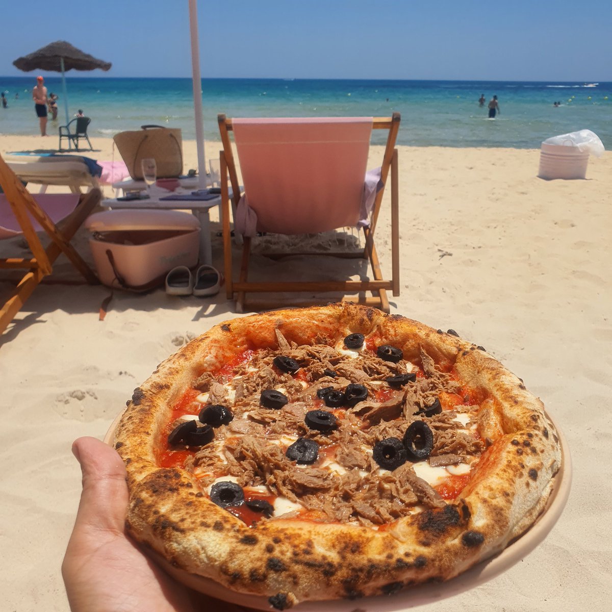 true love story 
Tuna pizza🥰🥰🥰