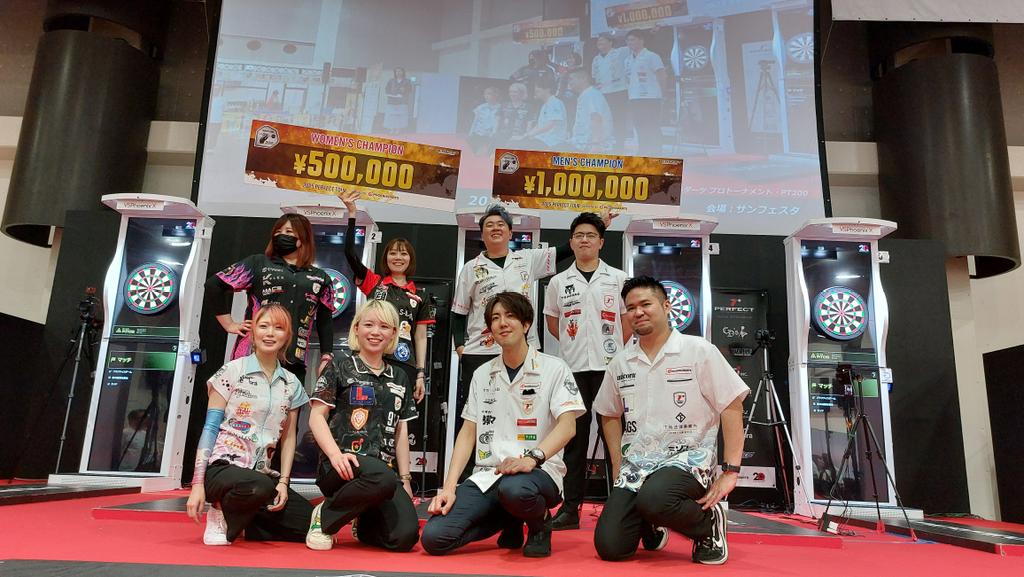 prodarts's tweet image. 【PERFECT第10戦 仙台大会】
🏆優勝🏆
男子 Hugo Leung プロ
女子 大城 明香利プロ 
おめでとうございます!!

#ダーツ #darts #PERFECT #プロダーツ