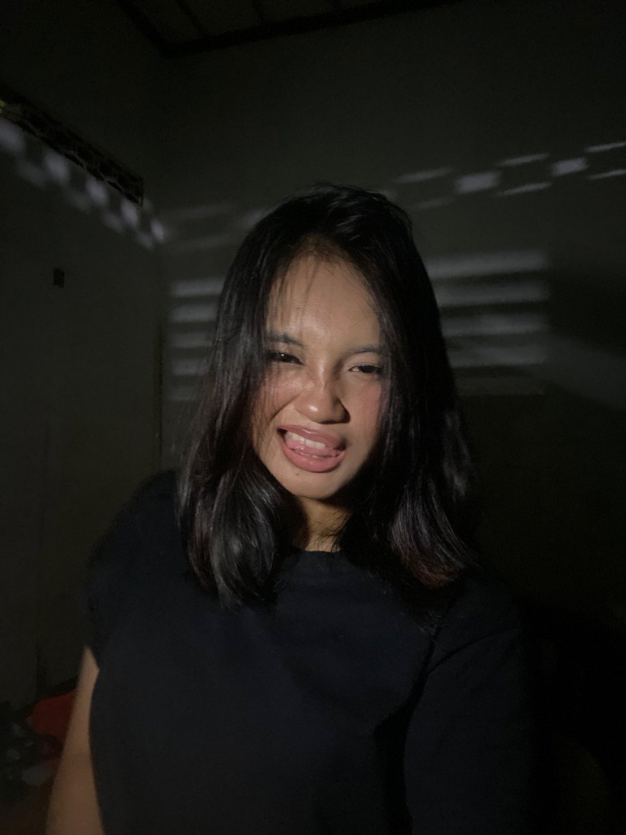 make up idaman sinta herlina gini tetep aja ga keliatan di depan kamera 😪