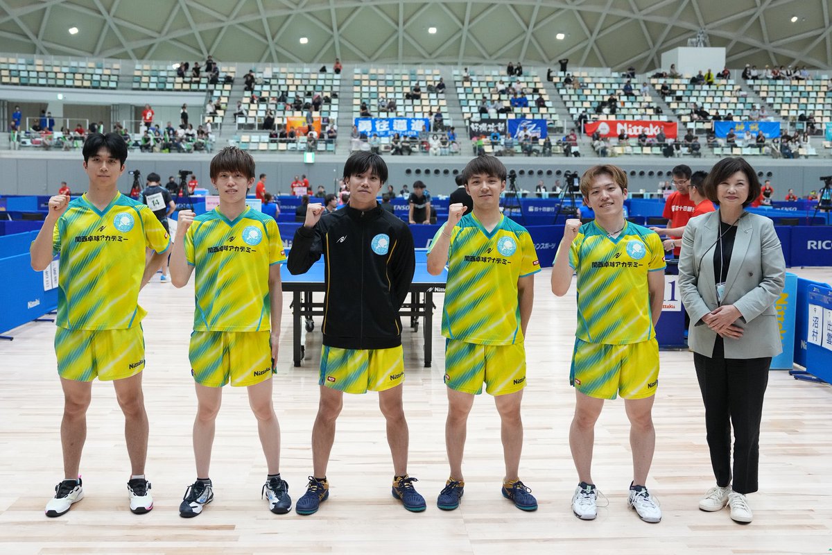 イケメン揃いの新生アカデミーやったりました！！🥇(自称)

日本リーグ香川大会、2部全勝で優勝できました！！

後期は1部復帰です！とってもとってもレベル高いですが、アカデミーらしく暴れたいと思います🔥
楽しみにしててください😁

たくさんの応援ありがとうございました🙇‍♂️