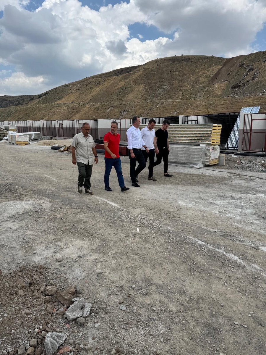 📍 Sait Ulusoy Huzurevi ve Yaşlı Bakım Merkezi
📍 Yakacık Sokak Hayvanları Rehabilite Merkezi
📍 Ragıp Tüzün Parkı Emekli Kafe

İlçemizin dört bir yanında devam eden projelerimizi yerinde incelemeye devam ediyoruz. Vatandaşlarımızın sağlıklı, huzurlu ve sosyal bir yaşam
