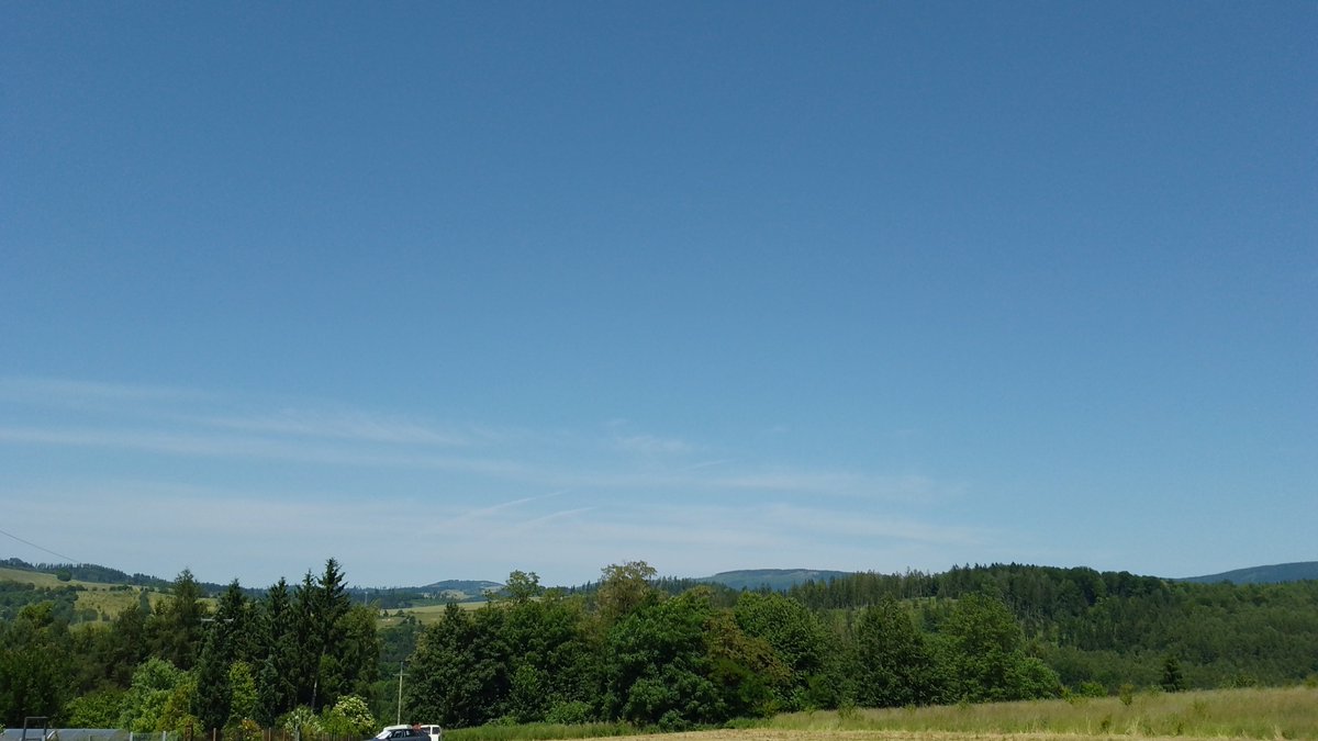MeteoSynop's tweet image. Południe przesilenia letniego, czyli „lampa” w pełni swej mocy.

Nowa Ruda, 13:00:
🌤️3/8 - Cu hum (⩽1/8), Ci (Cʟ = 1, Cᴍ = 0, Cʜ = 4)
temperatura: 21,4°C
temperatura punktu rosy: 6,5°C
wiatr 260°➡️o prędkości 3 m/s
widzialność: 40 km
ciśnienie względne: 1024,3 hPa (-0,9 hPa/3h)