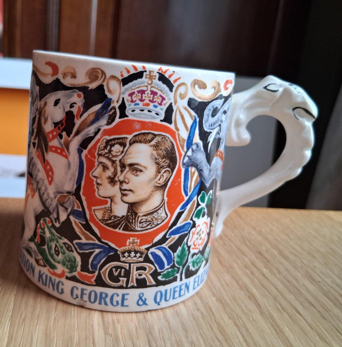 lottiebiscotti's tweet photo. @DrFrancisYoung @northumbriana And didn't let a good design go to waste (also from eBay). https://t.co/0JGq0Te4Eq