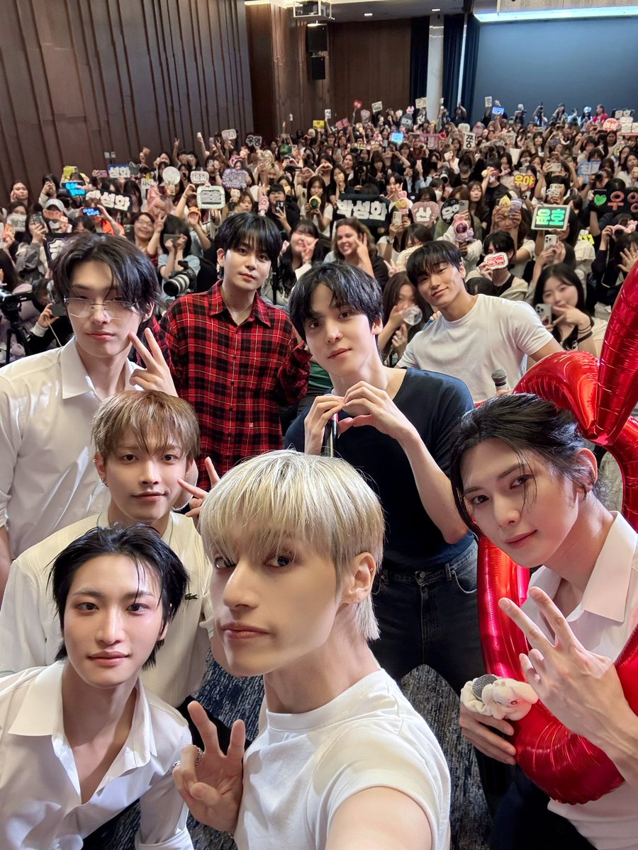math ˣ𝗼ˣ tweet media