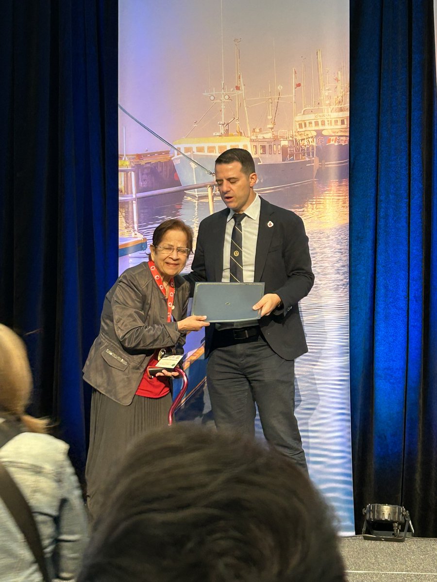 jon_bailey_anes's tweet image. Itโs a true honor to receive the Su Ganapathy Regional Anesthesia research award on the same year that Dr. Sugantha Ganapathy received the CAS Gold Medal!
@CASUpdate @CAS_RegAnes #CASAM25