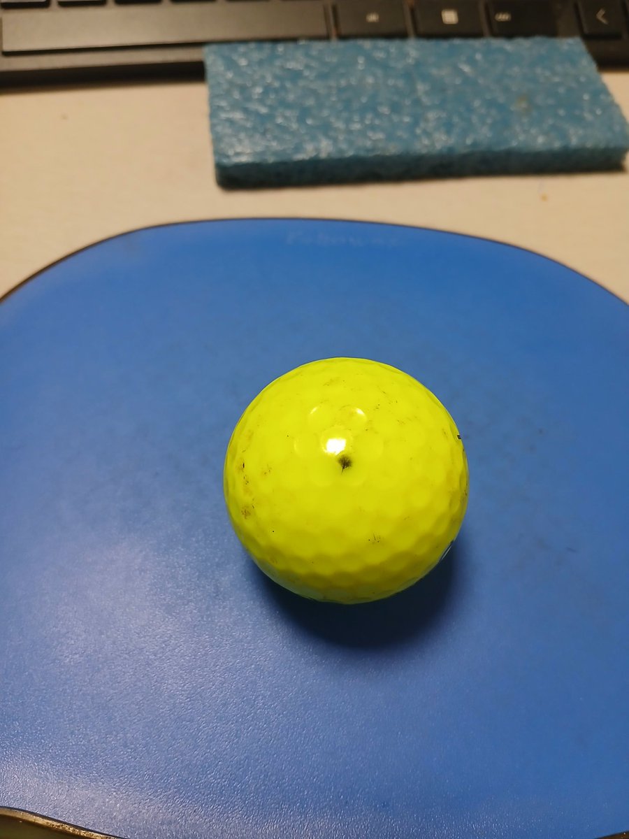 EmDBizzled's tweet image. I believe bulletproof vests should be made of Golf ball material. Shot with 62 gr 556 @ 25 yds. Rod is barely coming out in 2nd photo.