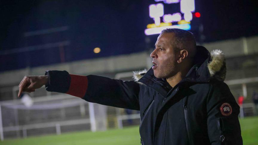 ๐๐๐๐ ๐
๐ข๐๐๐ฅ๐ฌ ๐พ๐ช (@rwdm_fidels) on Twitter photo ๐ซ๐ท~
#D1B | L'entraรฎneur de l'Olympic Charleroi ๐ง๐ช, Abder Ramdane ๐ซ๐ท, ne devrait pas รชtre le coach des dogues la saison prochaine. Une dรฉcision qui serait รฉtonnante des nouveaux investisseurs roumains qui devraient officiellement รชtre exรฉcutifs lundi.
๐ณ๐ฑ~
#1B | De trainer van ๐ซ๐ท~
#D1B | L'entraรฎneur de l'Olympic Charleroi ๐ง๐ช, Abder Ramdane ๐ซ๐ท, ne devrait pas รชtre le coach des dogues la saison prochaine. Une dรฉcision qui serait รฉtonnante des nouveaux investisseurs roumains qui devraient officiellement รชtre exรฉcutifs lundi.
๐ณ๐ฑ~
#1B | De trainer van