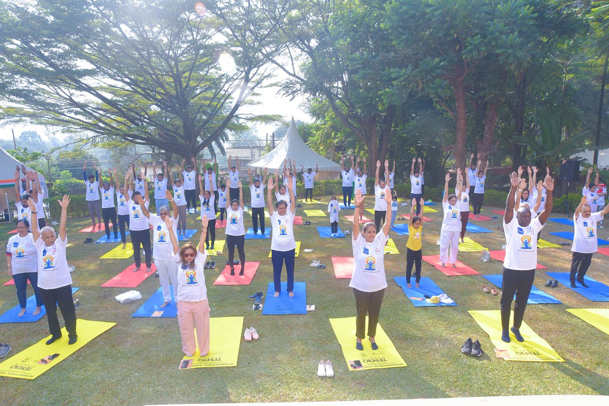 #IDY2025
#YogaForOneEarthOneHealth
High Commission celebrated the 11th International Day of Yoga at its premises  on 21 June 2025. Shri Jitender Singh Negi, Cd'a and Hon. Fred Opolot,  Guest of Honour,  shared their remarks on the occasion.