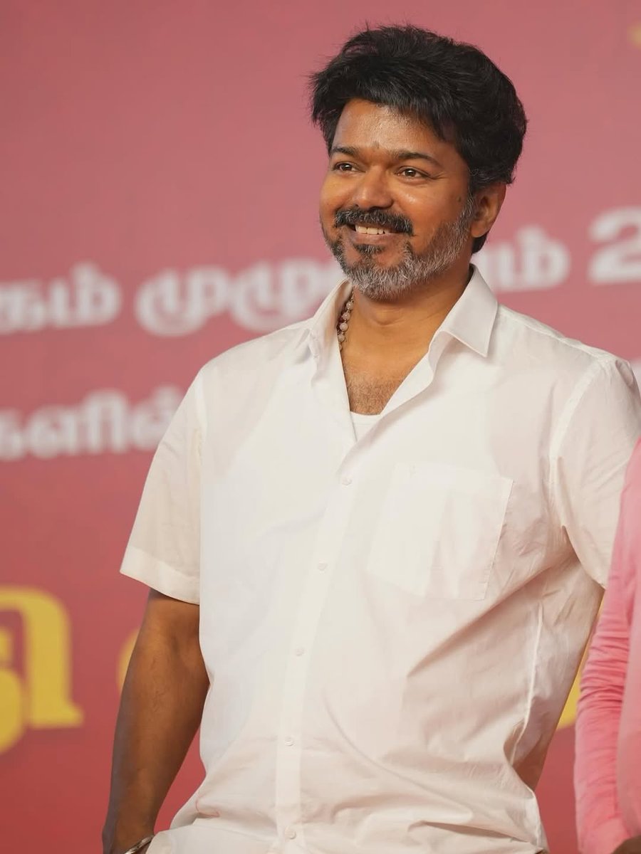 ActorVijayFP's tweet image. Birthday wishes to our Beloved Thalapathy Vijay anna ❤️🎂🎉
Wishing him the Best for 2026 ❤️🔥
#HBDThalapathyVijay #Thalapathy51