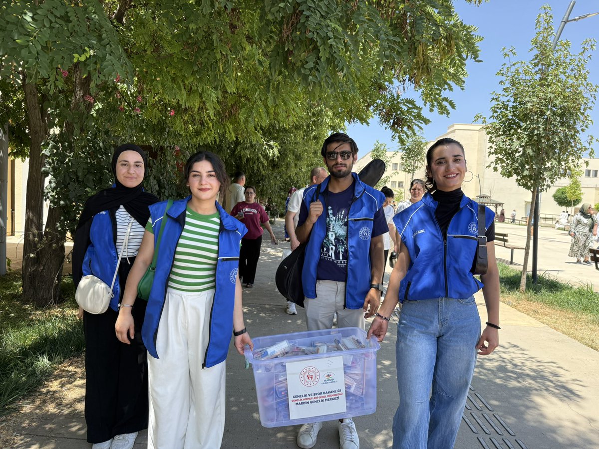 GSB_MardinGM's tweet photo. 📍Mardin Gençlik Merkezi

𝐆𝐞𝐧𝐜̧ 𝐃𝐨̈𝐧𝐮̈𝐬̧𝐮̈𝐦 𝐏𝐫𝐨𝐣𝐞𝐬𝐢 𝐊𝐚𝐩𝐬𝐚𝐦ı𝐧𝐝𝐚;
Gönüllü Gençlerimizle YKS sonrasında köy okullarımız için kalem setlerini topladık. 💚♻️

#GENÇDÖNÜŞÜM https://t.co/aJAWvwmwUr