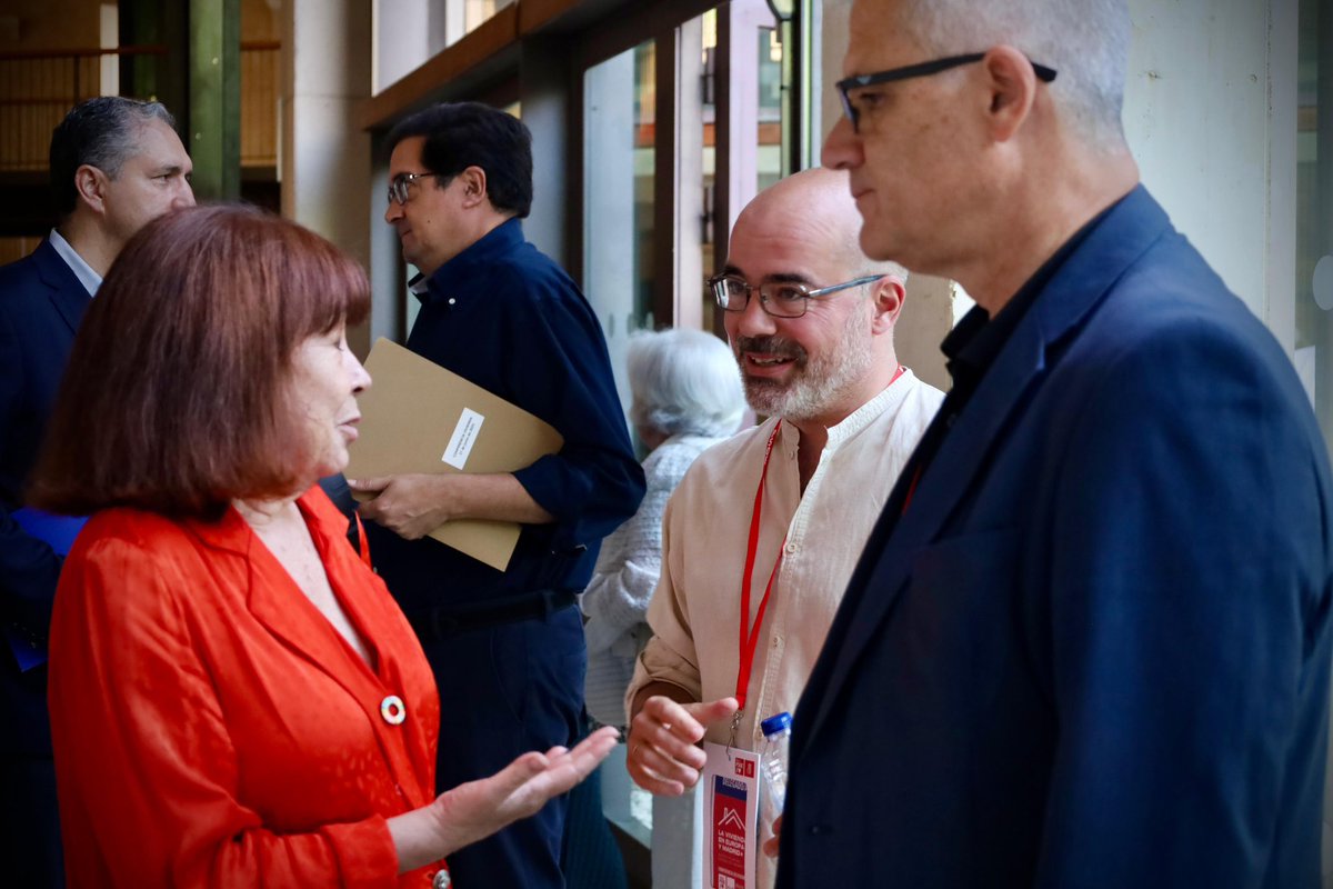 Hoy he asistido a la jornada “Vivienda para vivir”, organizada por el <a href="/psoe_m/">PSOE Madrid</a>, para seguir defendiendo lo que es de sentido común: garantizar vivienda pública frente a la especulación.

Como ha dicho <a href="/oscarlopeztwit/">Oscar López Agueda</a> : “En Madrid no hay 80 millones al año para vivienda pública