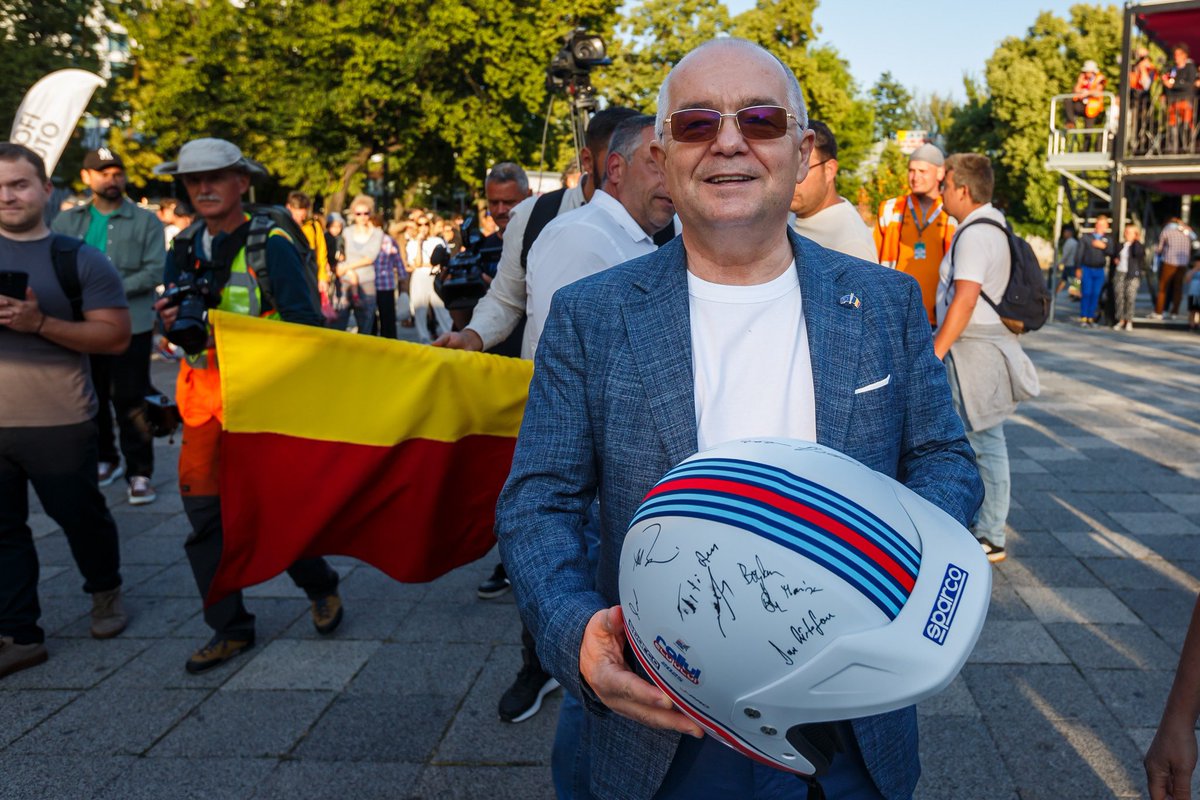 #ClujRally kicked off! W/ 73 crews &amp; a weekend of pure adrenaline, motorsport caps off an exceptional sports month in #ClujNapoca.

This weekend we have the National Championship’s speed &amp; spectacle and Carpathian Classic’s precision w/ classic &amp; electric cars. Good luck to all!