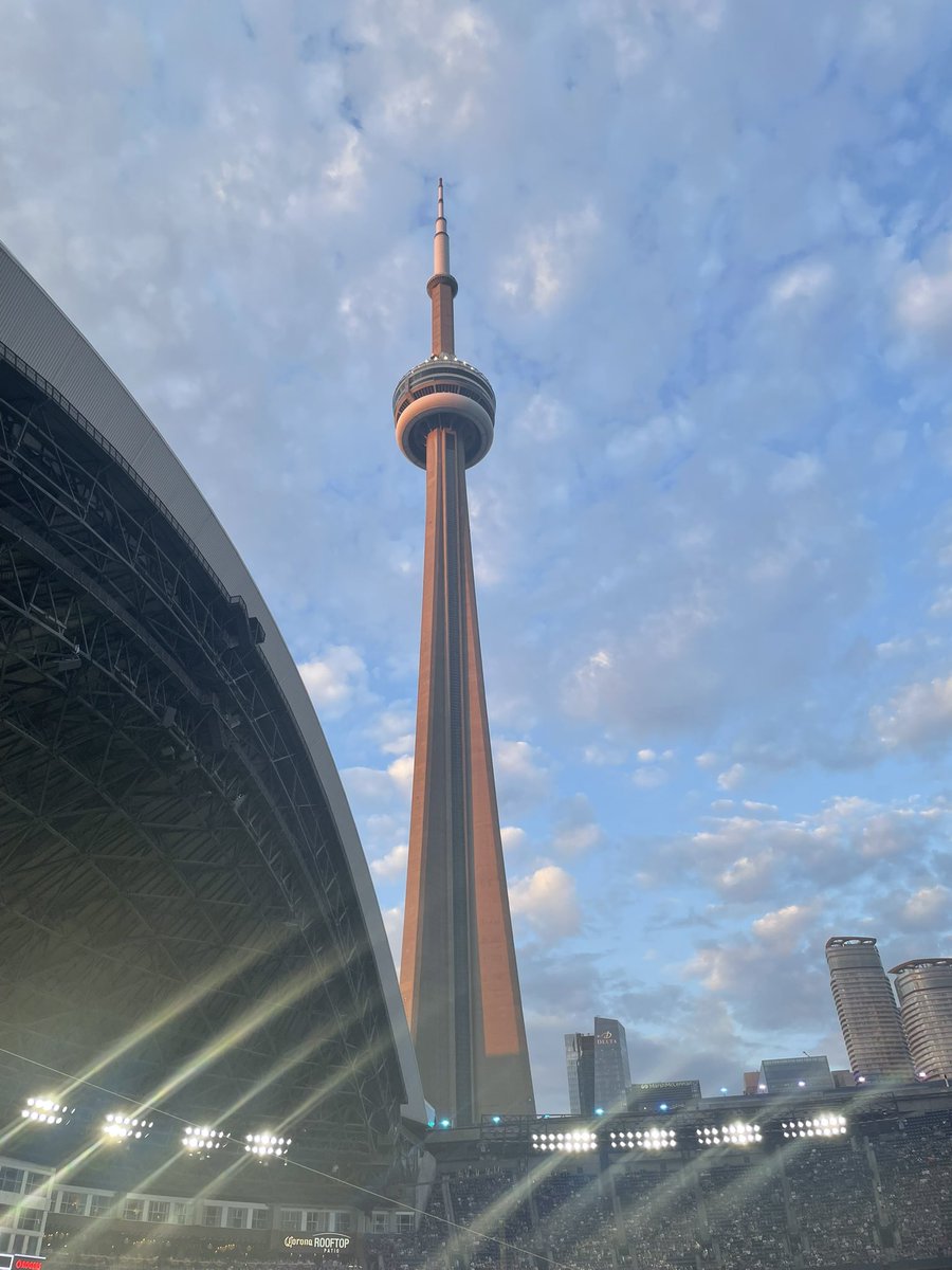 Looking good <a href="/TourCNTower/">CN Tower / Tour CN</a>.