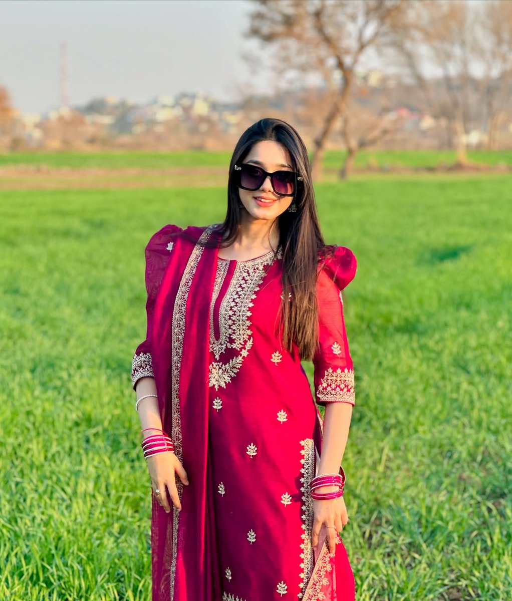 itx_laibakhan's tweet image. Good Evening 

My Sweet X Mates