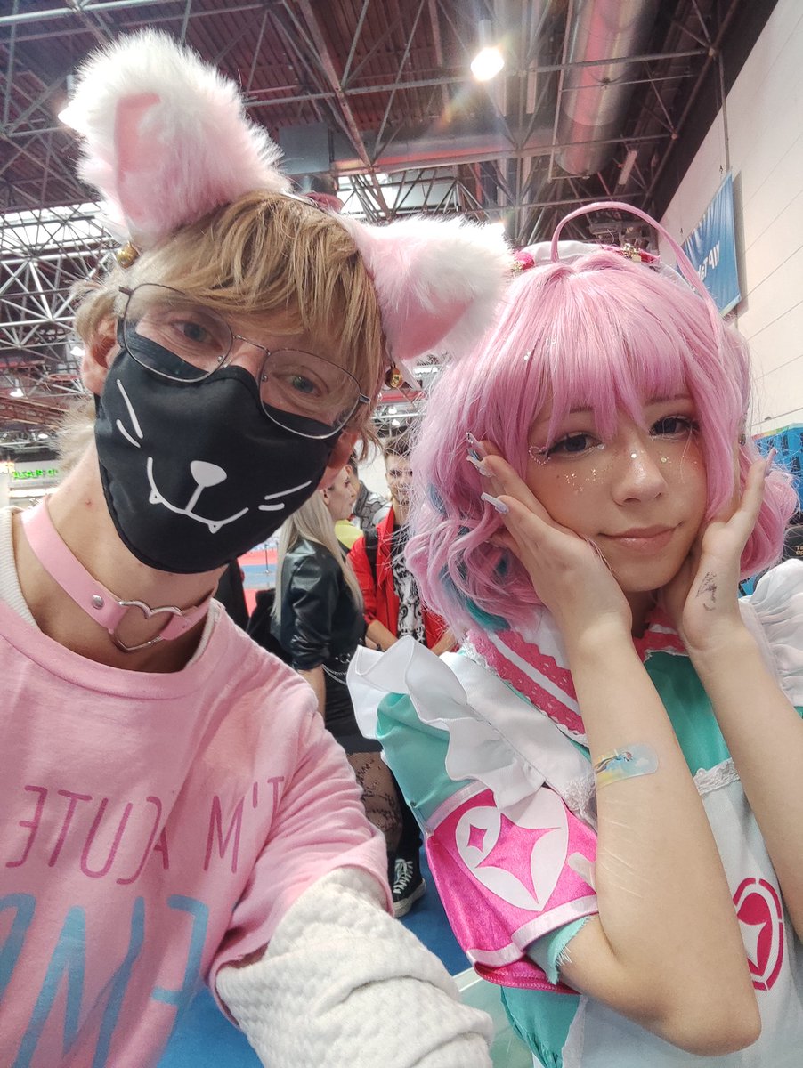 FemboiTea (@femboitea) on Twitter photo I met the damn cute <a href="/Milkmeray/">Milkyray🪽🥛</a> on dokomi!
Thanks for your time! It was a big pleasure. Seeya next year 🤭 I met the damn cute <a href="/Milkmeray/">Milkyray🪽🥛</a> on dokomi!
Thanks for your time! It was a big pleasure. Seeya next year 🤭