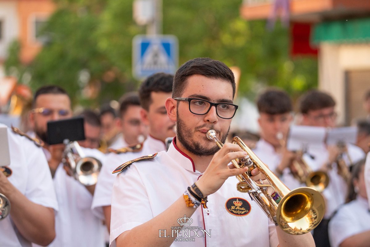 amelperdon's tweet photo. 𝐀𝐲𝐞𝐫, 𝐀𝐥𝐜𝐚́𝐳𝐚𝐫 𝐯𝐨𝐥𝐯𝐢𝐨́ 𝐚 𝐛𝐫𝐢𝐥𝐥𝐚𝐫…

Con el paso firme de su Nazareno y la emoción de una cita que ya es parte de nosotros.

📸 @lacruzdeguia.es @ikonox 

#SuenaElPerdón #AMElPerdón #JesúsNazareno #Pentecostés2025 #ElPerdón #AlcázarDeSanJuan https://t.co/Xzc8PAREOW