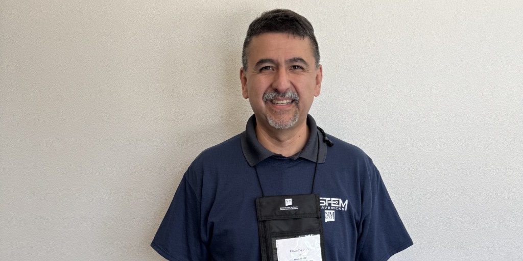 PSLNMState's tweet image. We’re continuing our spotlight on the amazing undergrad TAs behind STEM Mavericks! Meet Eliseo—a freshman IT &amp;amp; Communication major at @DACCNMSU with 20+ years working with STEM youth. He’s excited to share his passion for tech &amp;amp; engineering!
@dodcdao